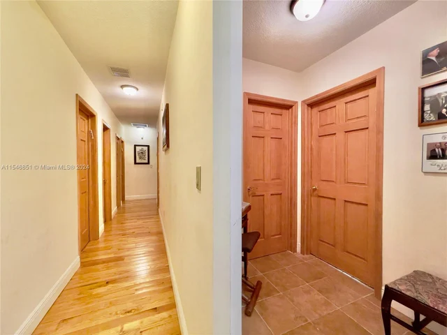 5800 SW 33rd Ave, Hollywood FL 33312