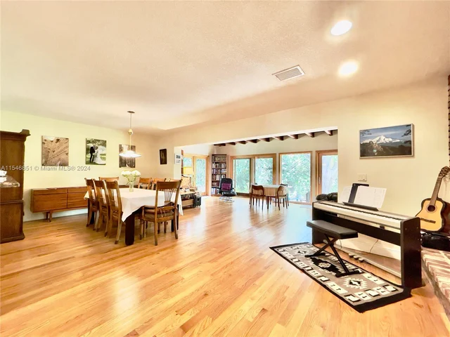 5800 SW 33rd Ave, Hollywood FL 33312