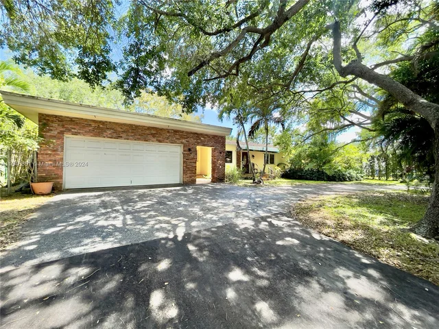 5800 SW 33rd Ave, Hollywood FL 33312