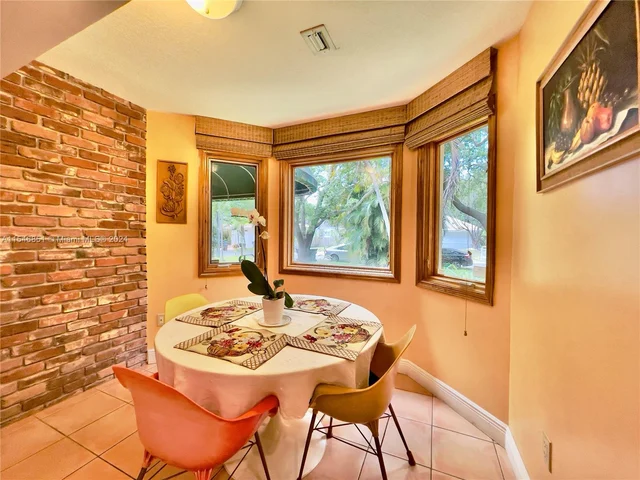 5800 SW 33rd Ave, Hollywood FL 33312