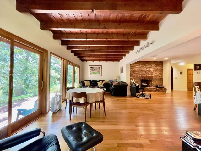 5800 SW 33rd Ave, Hollywood FL 33312