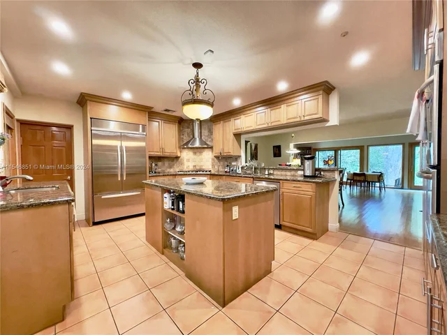 5800 SW 33rd Ave, Hollywood FL 33312