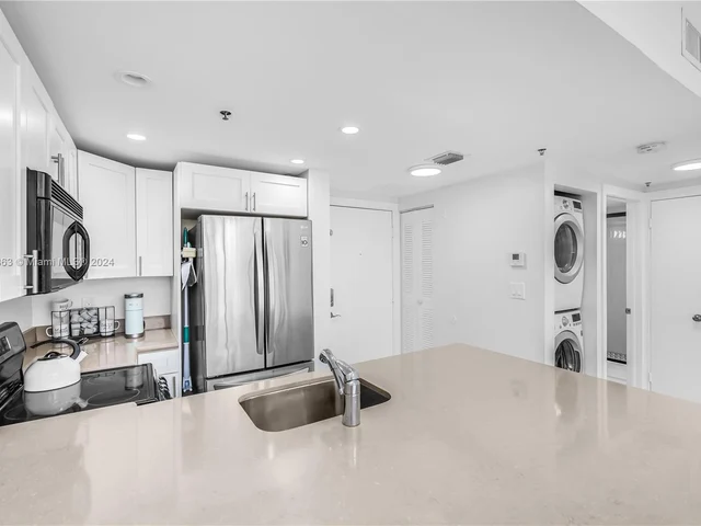 2756 Day Ave # 401, Miami FL 33133