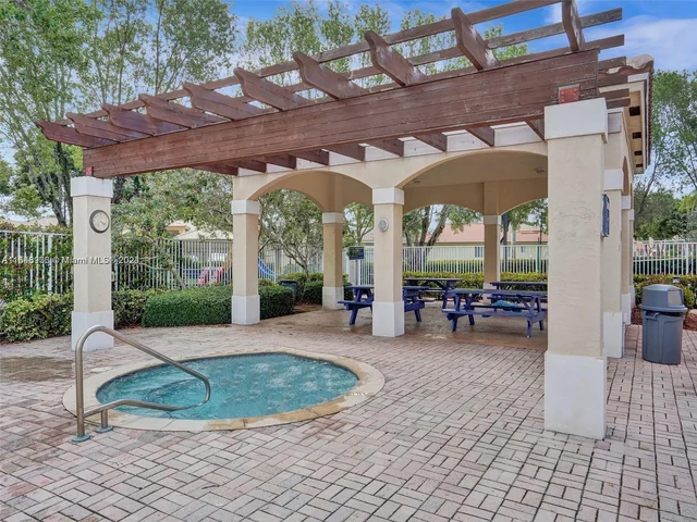 6424 Egret Ave, Coconut Creek FL 33073