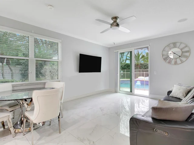 6424 Egret Ave, Coconut Creek FL 33073