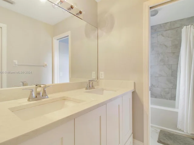 6424 Egret Ave, Coconut Creek FL 33073