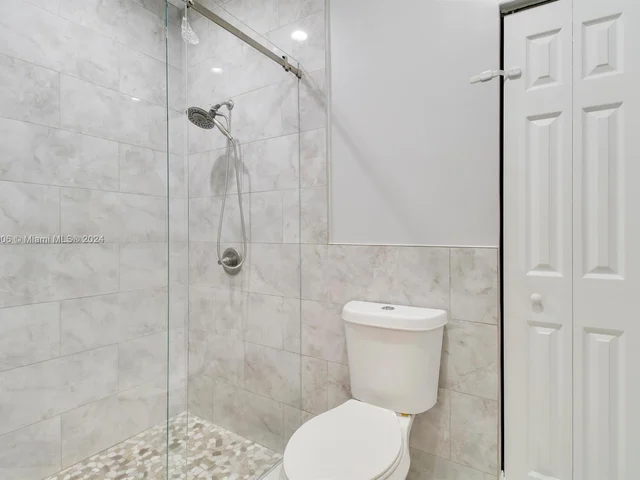 6424 Egret Ave, Coconut Creek FL 33073