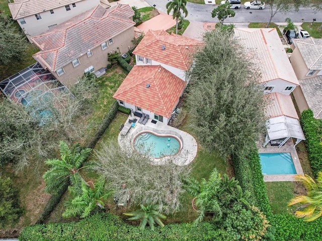 6424 Egret Ave, Coconut Creek FL 33073