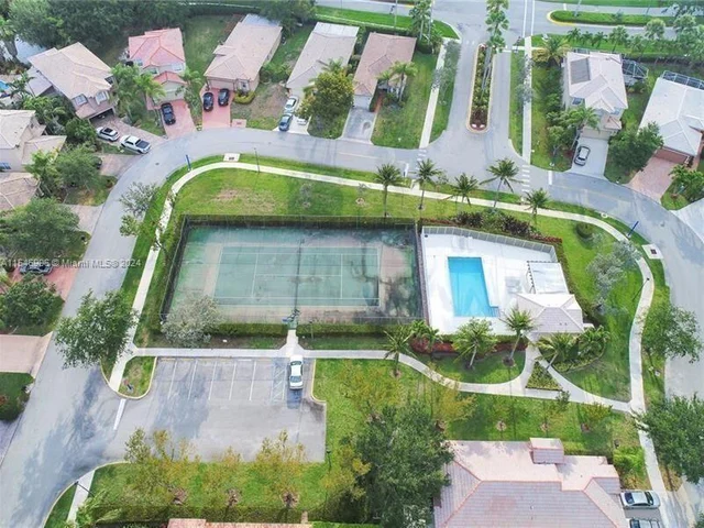 6424 Egret Ave, Coconut Creek FL 33073