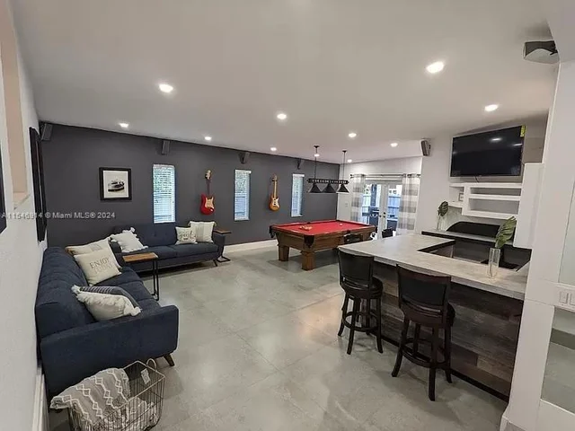 1401 SW 15th St, Miami FL 33145