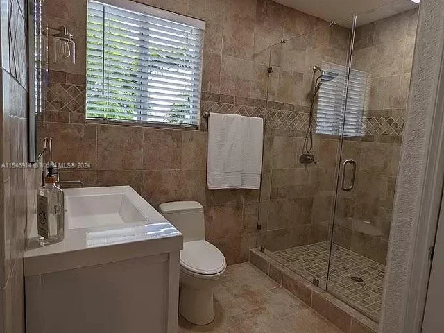 1401 SW 15th St, Miami FL 33145