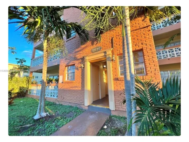 11840 NE 19th Dr # 28, North Miami FL 33181