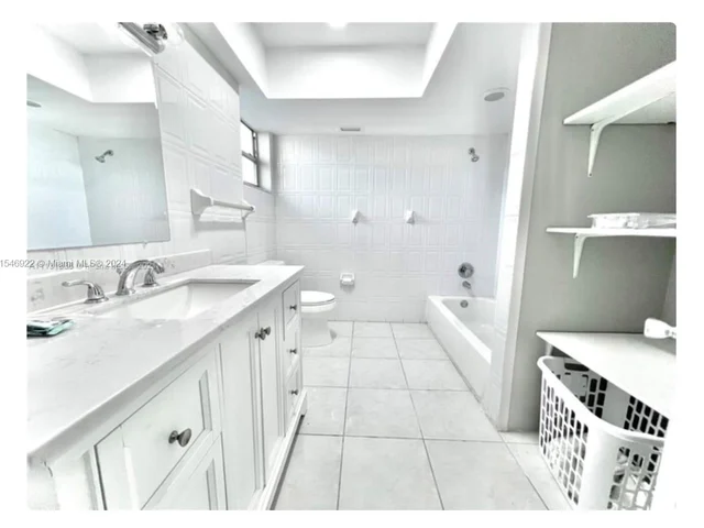 11840 NE 19th Dr # 28, North Miami FL 33181