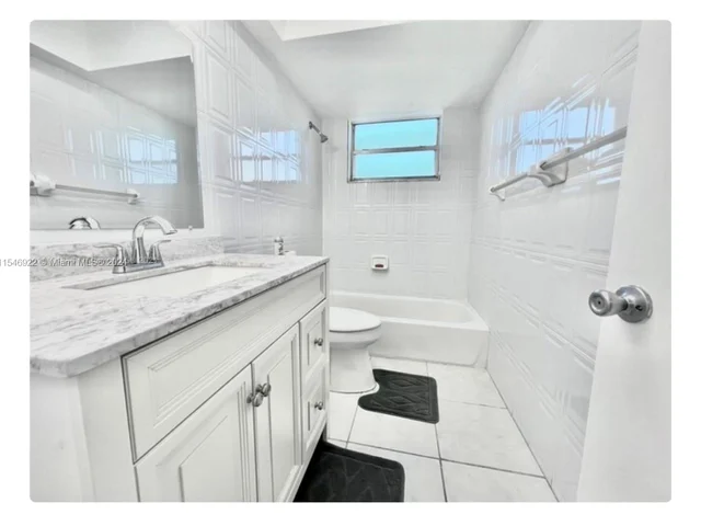 11840 NE 19th Dr # 28, North Miami FL 33181