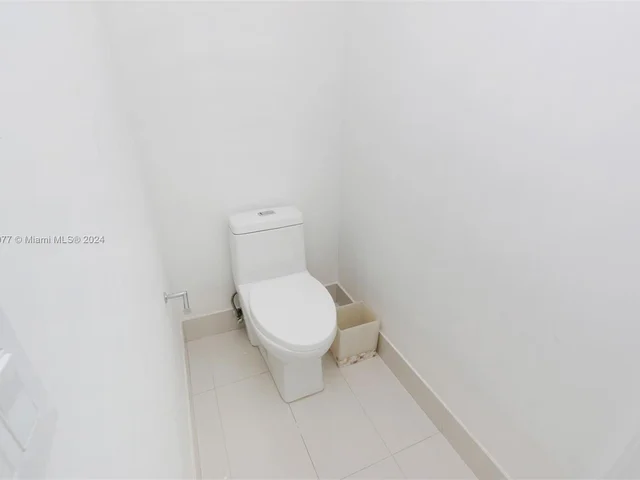 460 NE 28th St # 2305, Miami FL 33137