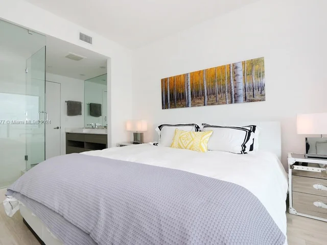 460 NE 28th St # 2305, Miami FL 33137