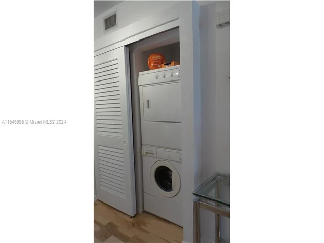 2010 Taylor St # 8B, Hollywood FL 33020