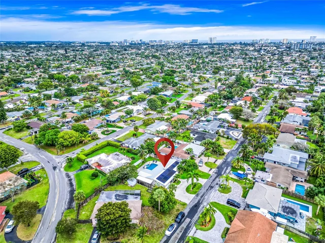 251 SE 8th St, Pompano Beach FL 33060