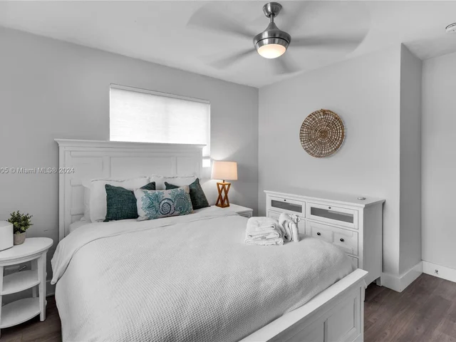 251 SE 8th St, Pompano Beach FL 33060