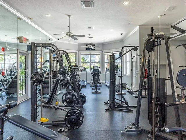 3125 NE 184th St, Aventura FL 33160