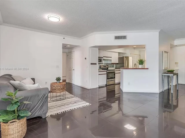 3125 NE 184th St, Aventura FL 33160