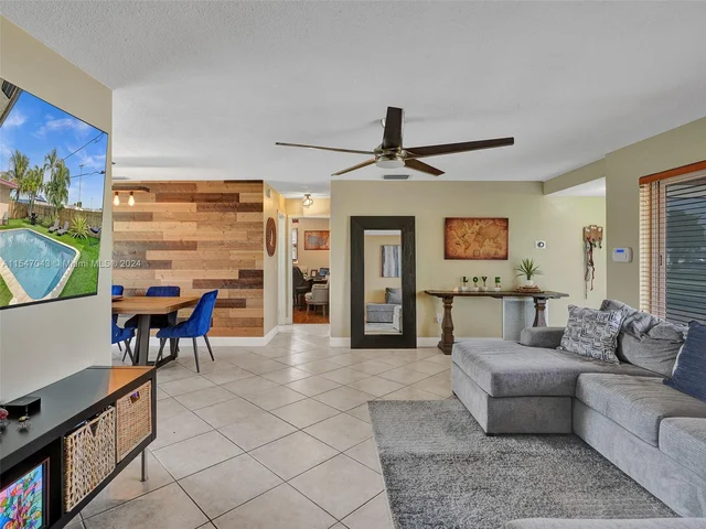 1990 NW 91st Way, Sunrise FL 33322