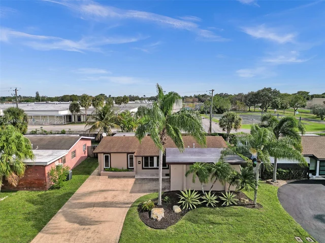 1990 NW 91st Way, Sunrise FL 33322