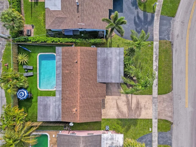 1990 NW 91st Way, Sunrise FL 33322