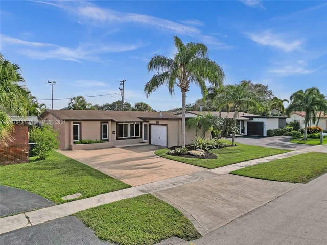 1990 NW 91st Way, Sunrise FL 33322