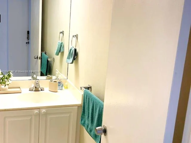 19370 Collins Ave # 1108, Sunny Isles Beach FL 33160