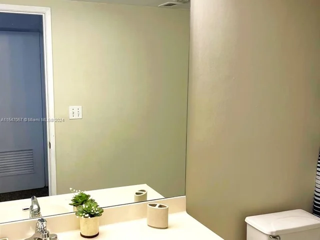 19370 Collins Ave # 1108, Sunny Isles Beach FL 33160