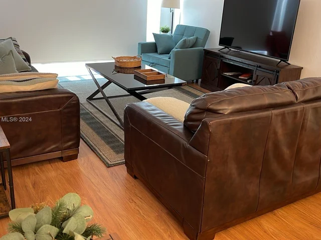 19370 Collins Ave # 1108, Sunny Isles Beach FL 33160