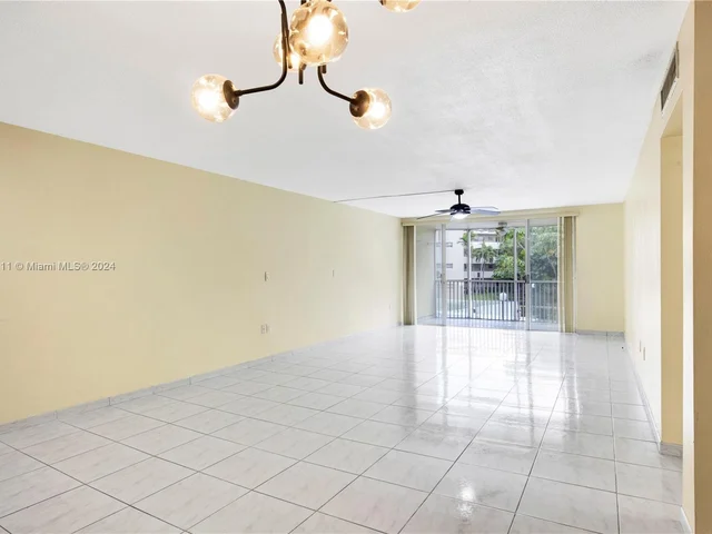 1680 NE 191st St # 2, Miami FL 33179
