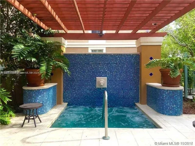 19701 E Country Club Dr # 205, Aventura FL 33180