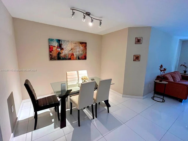 19701 E Country Club Dr # 205, Aventura FL 33180