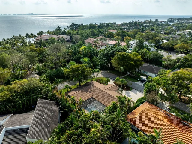 145 S Prospect Dr, Coral Gables FL 33133