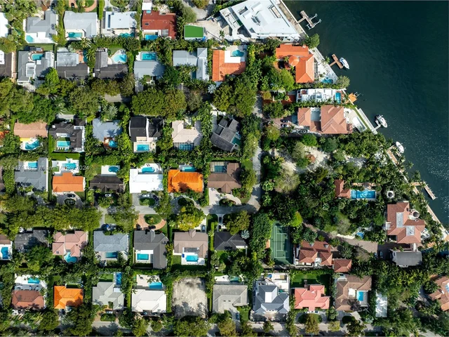 145 S Prospect Dr, Coral Gables FL 33133