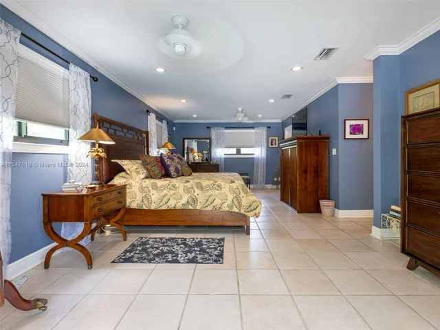 145 S Prospect Dr, Coral Gables FL 33133