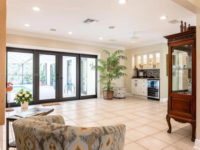 145 S Prospect Dr, Coral Gables FL 33133