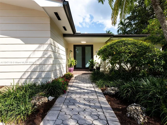 145 S Prospect Dr, Coral Gables FL 33133