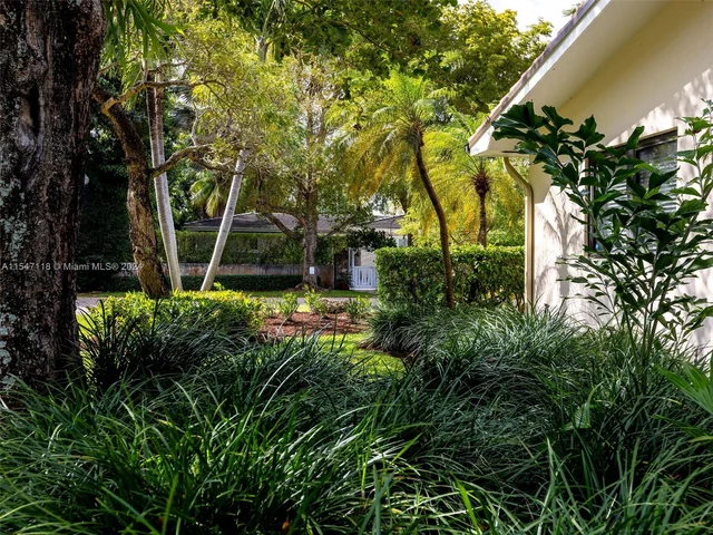 145 S Prospect Dr, Coral Gables FL 33133