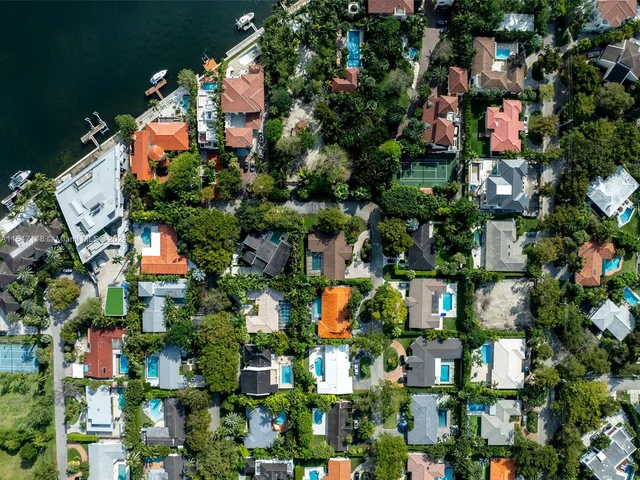 145 S Prospect Dr, Coral Gables FL 33133