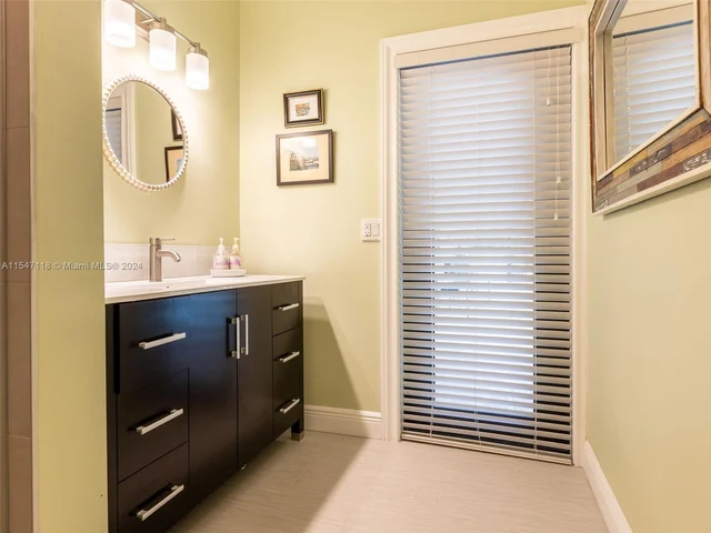 145 S Prospect Dr, Coral Gables FL 33133