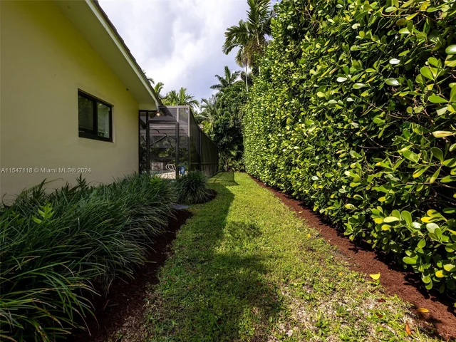 145 S Prospect Dr, Coral Gables FL 33133