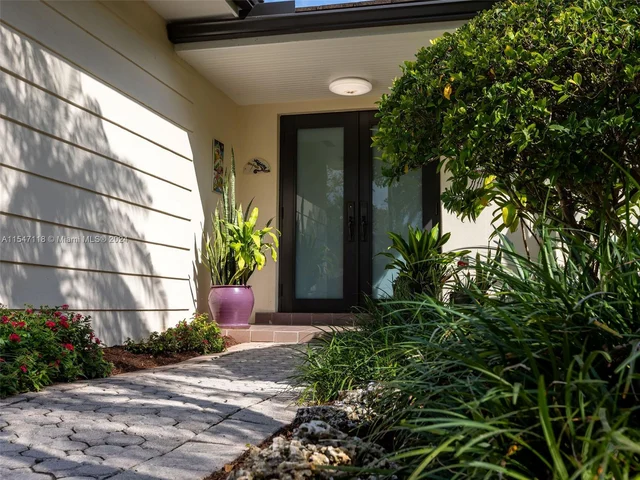 145 S Prospect Dr, Coral Gables FL 33133