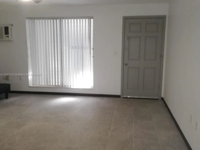 1590 Michigan Ave # 4, Miami Beach FL 33139