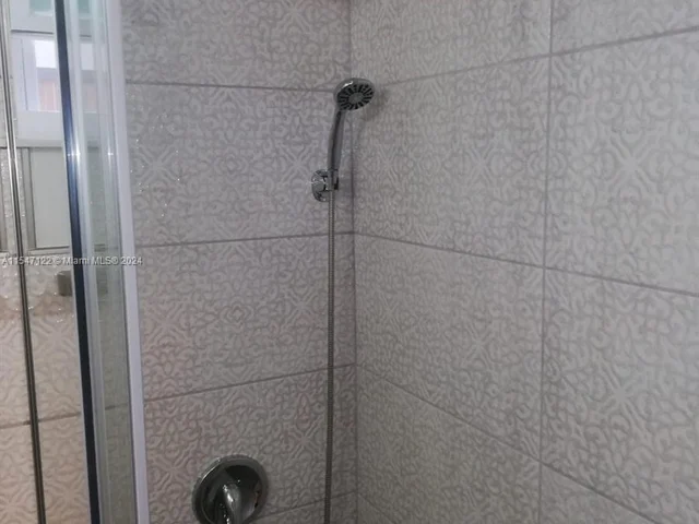 1590 Michigan Ave # 4, Miami Beach FL 33139