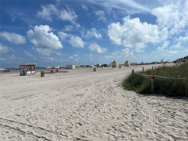 1590 Michigan Ave # 4, Miami Beach FL 33139