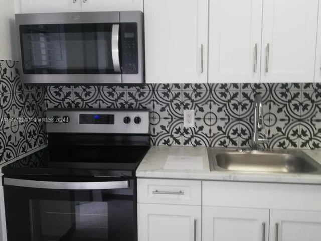 1590 Michigan Ave # 4, Miami Beach FL 33139