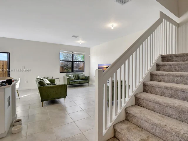 10010 SW 231st Ln, Miami FL 33190